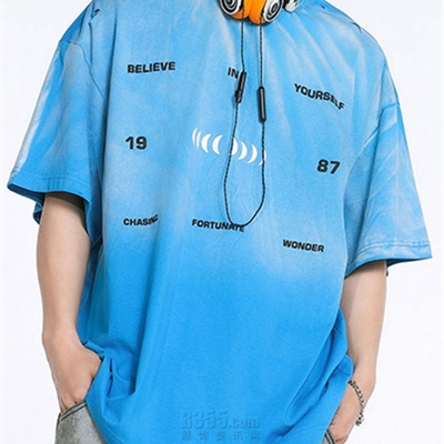 市场上装-T恤-电商T恤