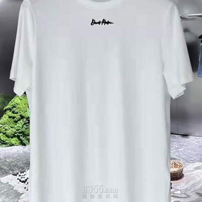 市场上装-T恤-欧货T恤