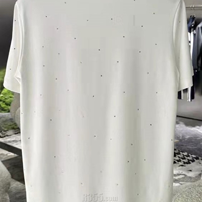 市场上装-T恤-欧货T恤