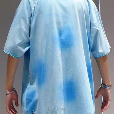 市场上装-T恤-电商T恤