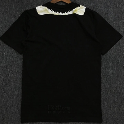 市场上装-T恤-欧货T恤