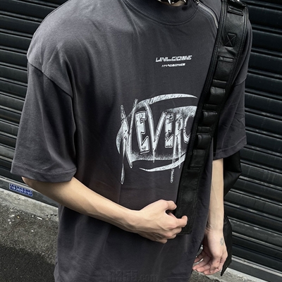 市场上装-T恤-电商T恤