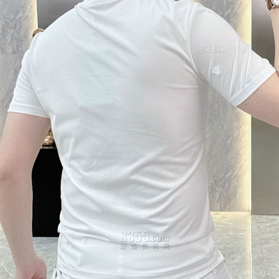市场上装-T恤-欧货T恤