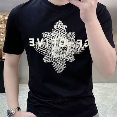 市场上装-T恤-欧货T恤