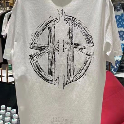 市场上装-T恤-欧货T恤