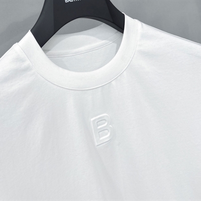 市场上装-T恤-欧货T恤