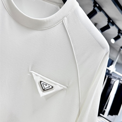 市场上装-T恤-欧货T恤