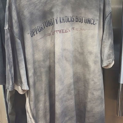 市场上装-T恤-电商T恤