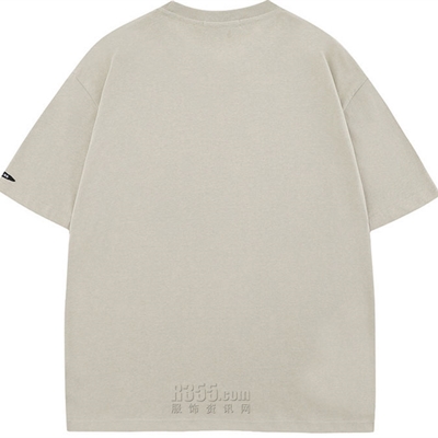 市场上装-T恤-电商T恤