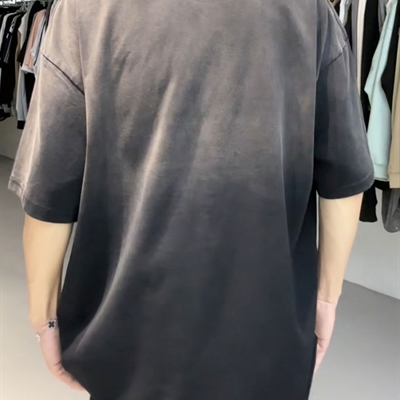 市场上装-T恤-电商T恤