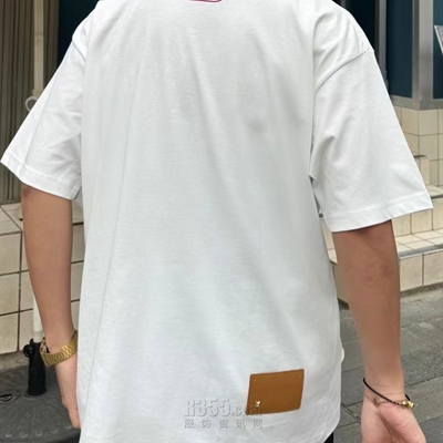 市场上装-T恤-欧货T恤