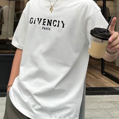 市场上装-T恤-欧货T恤