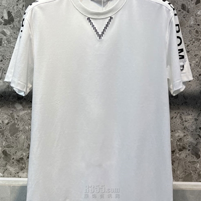 市场上装-T恤-欧货T恤