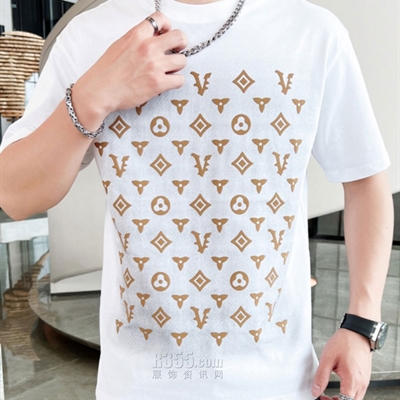 市场上装-T恤-欧货T恤