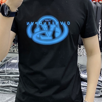 市场上装-T恤-欧货T恤