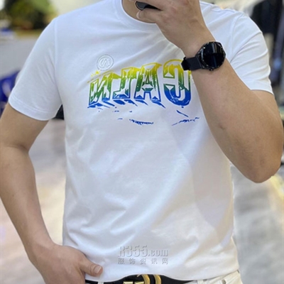 市场上装-T恤-欧货T恤