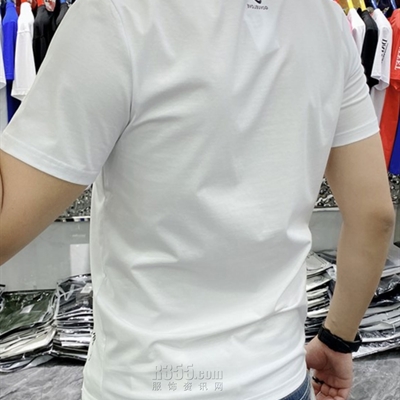 市场上装-T恤-欧货T恤