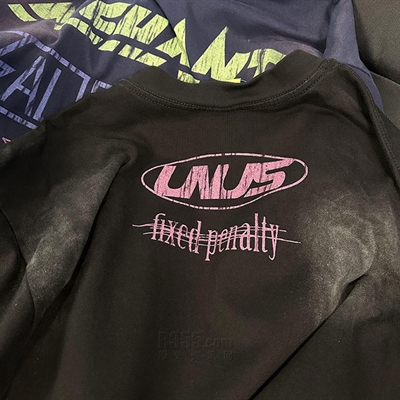 市场上装-T恤-电商T恤