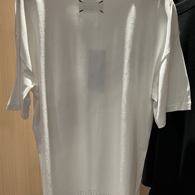 市场上装-T恤-欧货T恤