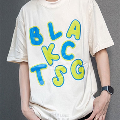 市场上装-T恤-电商T恤