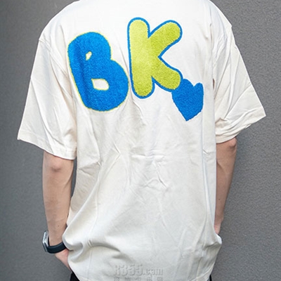 市场上装-T恤-电商T恤