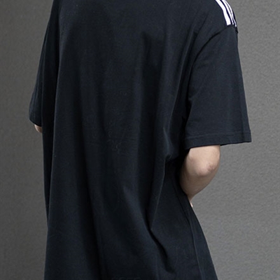 市场上装-T恤-电商T恤