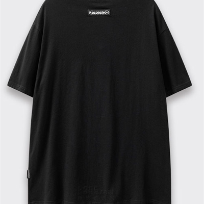 市场上装-T恤-电商T恤