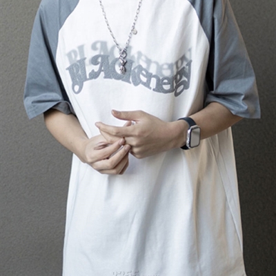 市场上装-T恤-电商T恤