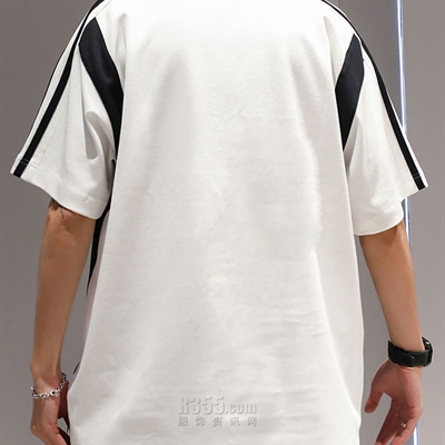 市场上装-T恤-电商T恤