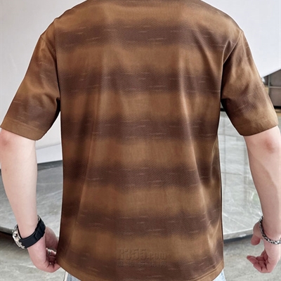 市场上装-T恤-欧货T恤