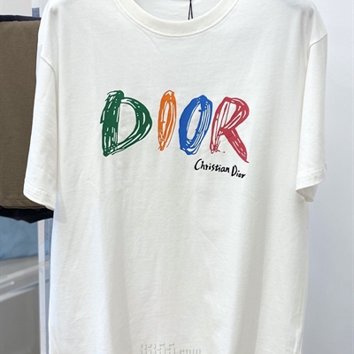 市场上装-T恤-欧货T恤