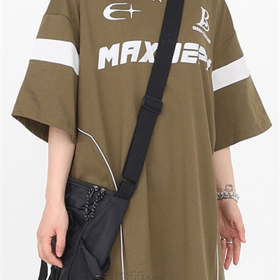 市场上装-T恤-电商T恤