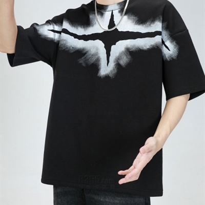 市场上装-T恤-电商T恤