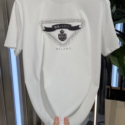 市场上装-T恤-欧货T恤