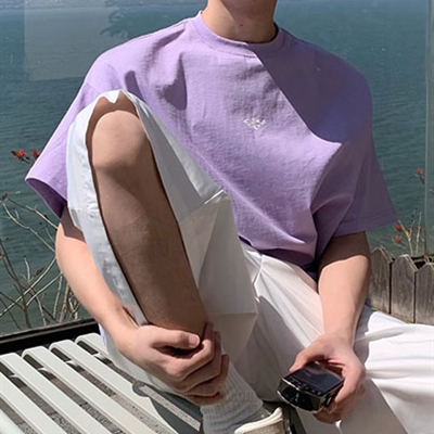 市场上装-T恤-电商T恤