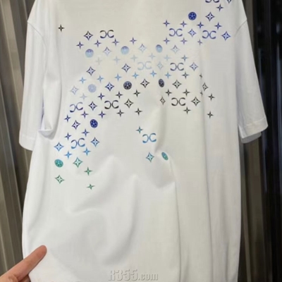 市场上装-T恤-欧货T恤