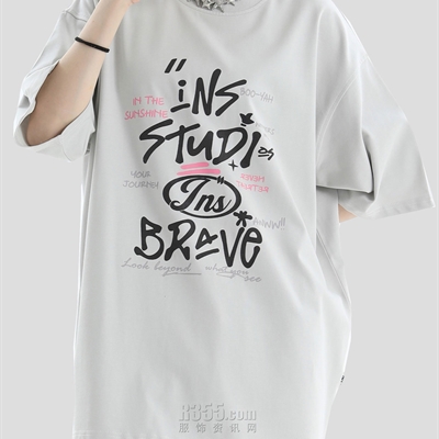 市场上装-T恤-电商T恤