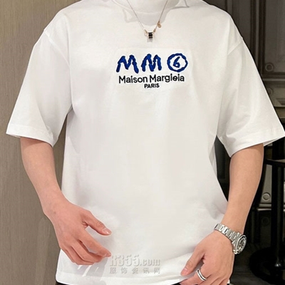 市场上装-T恤-欧货T恤