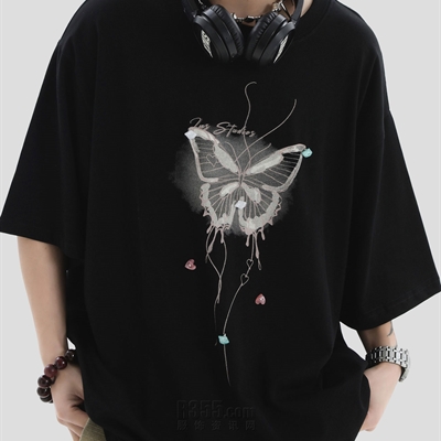 市场上装-T恤-电商T恤