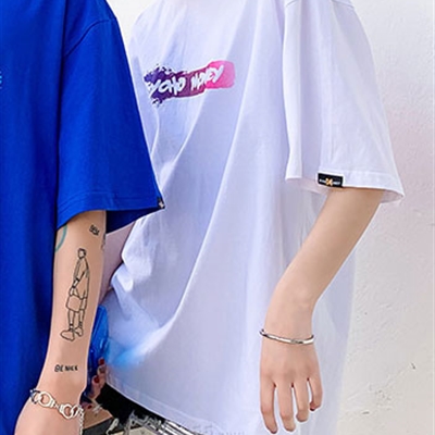 市场上装-T恤-电商T恤