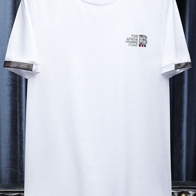 市场上装-T恤-欧货T恤