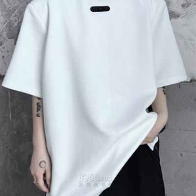 市场上装-T恤-电商T恤