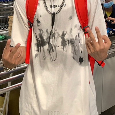 市场上装-T恤-电商T恤