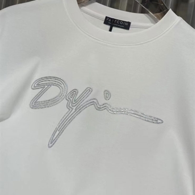 市场上装-T恤-欧货T恤