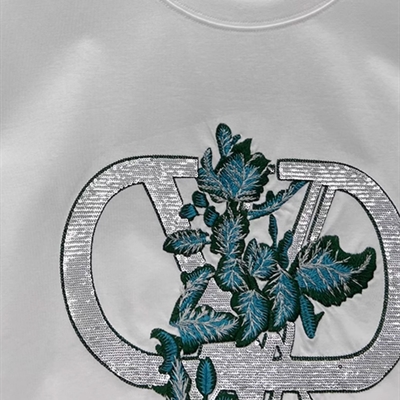 市场上装-T恤-欧货T恤