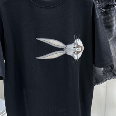 市场上装-T恤-欧货T恤