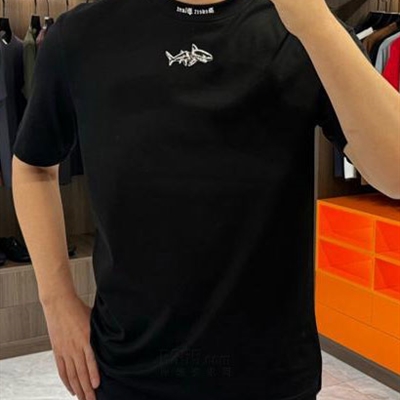 市场上装-T恤-欧货T恤