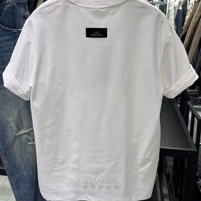 市场上装-T恤-休闲T恤