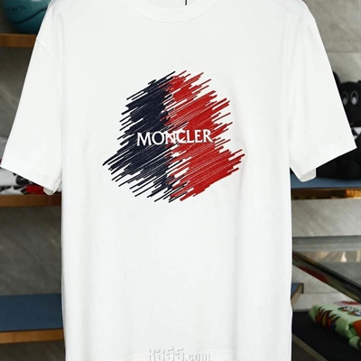 市场上装-T恤-欧货T恤