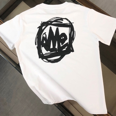 市场上装-T恤-欧货T恤